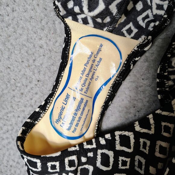 Miraclesuit Swimsuit Women 24W Black White Trim Diamond Print One-Piece Beach - Picture 11 of 11